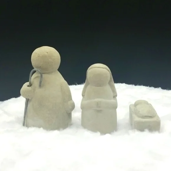 Hand Crafted Handmade Snowman Nativity Scene - Picture 2 of 8